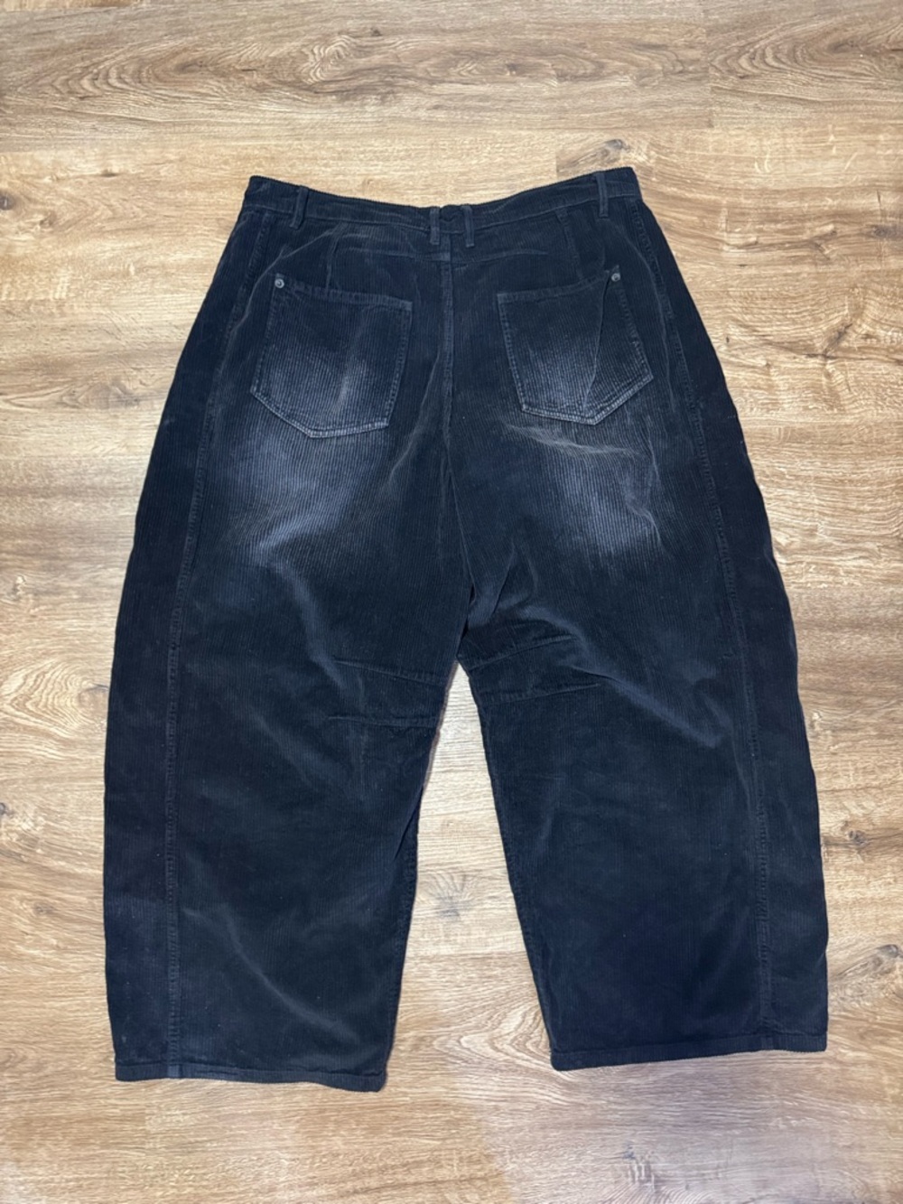 Free People We The Free Good Luck Mid-Rise Cord Black Corduroy Barrel Jeans Sz32 - Picture 7 of 10